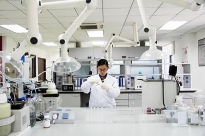 創(chuàng)新驅動 領跑全球 徐工集團“國家企業(yè)技術中心”獲評優(yōu)秀，彰顯中國工程機械硬核實力